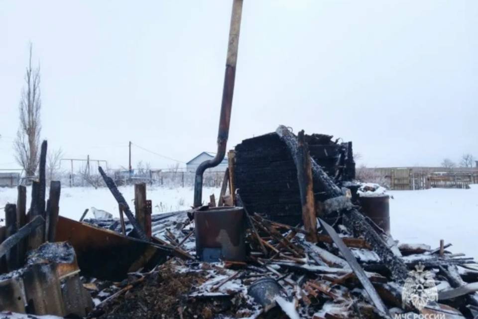 Две бани сгорели в Волгоградской области