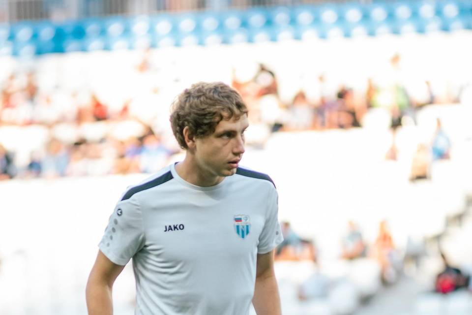 Защитник Максим Швецов покидает «Ротор»