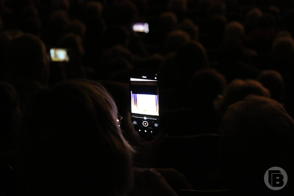 ВТБ: в новогодние праздники молодежь выбирала кино для досуга