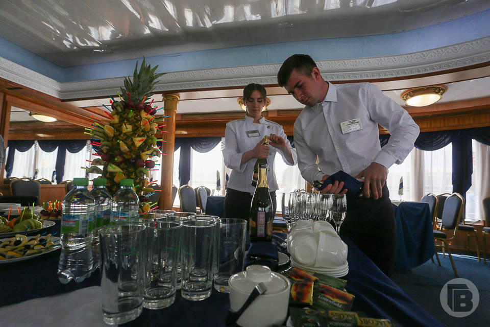 Самые щедрые чаевые в новогоднюю ночь оставили в Сочи