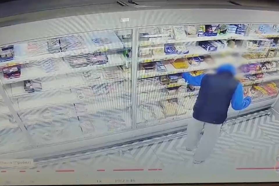 В Волгограде поймали подростка, который обворовывал сетевые магазины