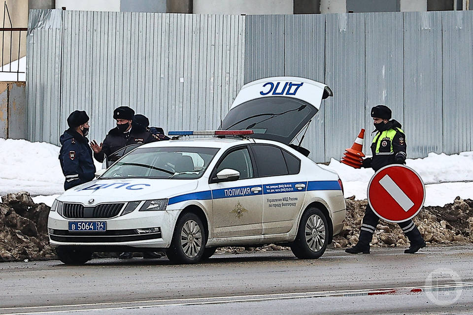 В Волгограде ищут водителя-труса, сбившего женщину