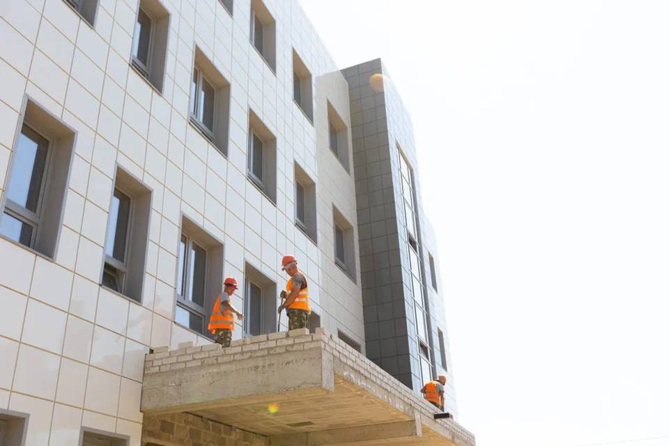 3,5 млн рублей незаконно заработал на мигрантах экс-инспектор