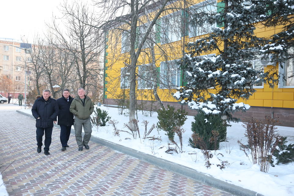 Бочаров оценил реализацию проектов в подшефном округе ЛНР