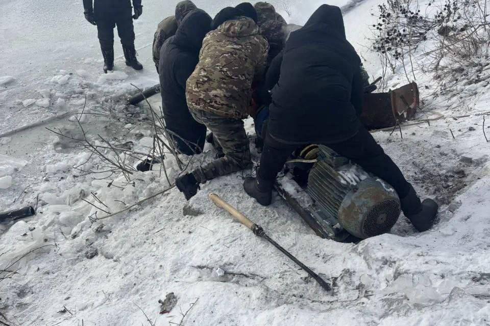 Село под Волгоградом осталось без воды и отопления