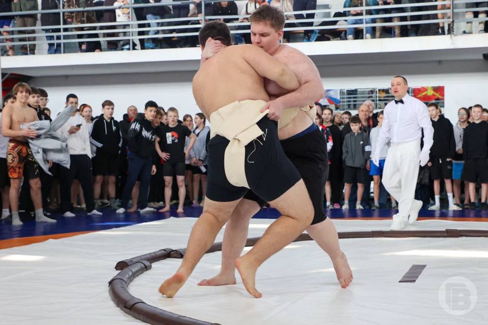 Первые баталии сумоистов прошли в Волгограде