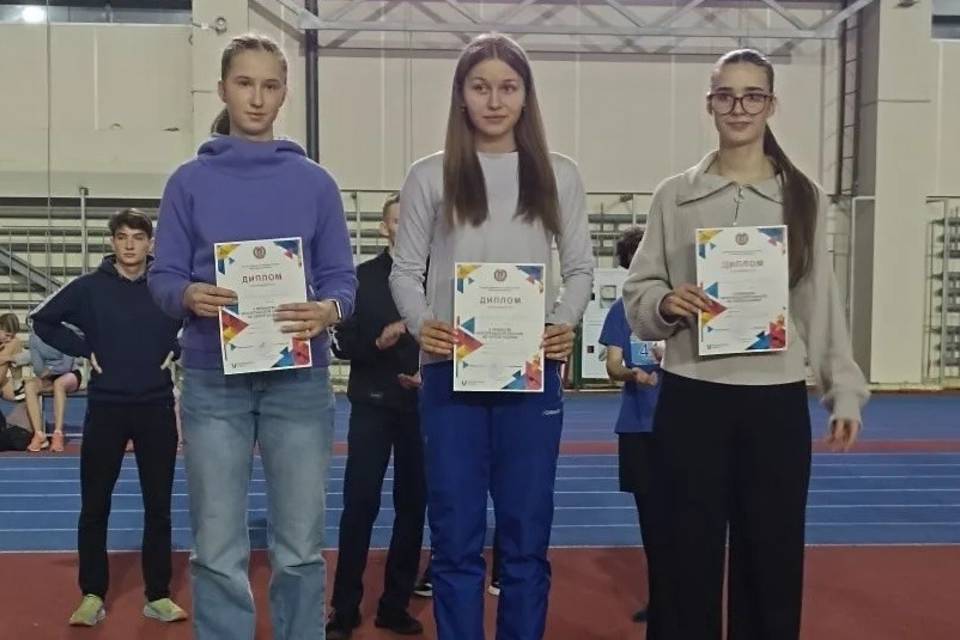 15 медалей завоевали волгоградские легкоатлеты на домашних соревнованиях