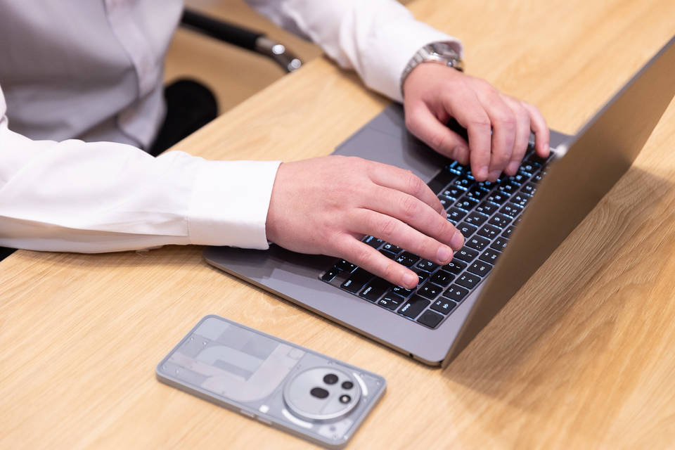 Жители Волгоградской области стали в 4 раза чаще использовать агрегаторы нейросетей