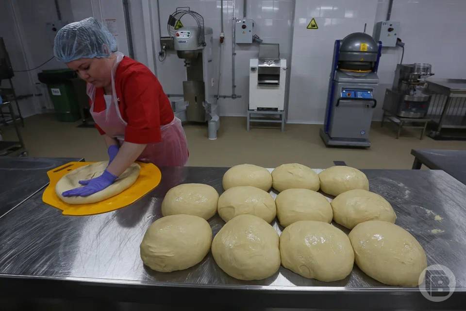 Волгоградский ученый сравнила заводскую и домашнюю выпечку