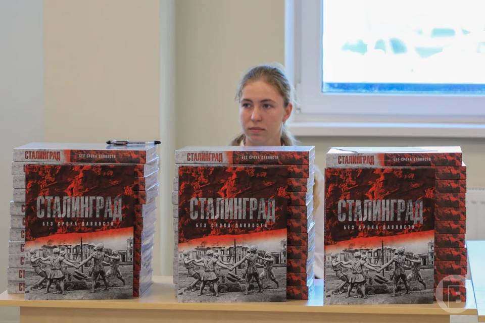 В Волгограде открылась выставка о Сталинградской битве к 83-летию победы в ТЮЗе