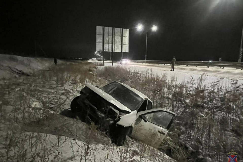 Под Волгоградом перевернулась «Лада», водитель погиб