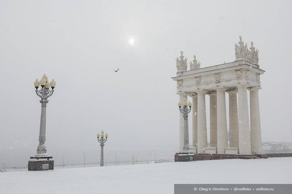 МЧС предупреждает волгоградцев о гололеде и штормовом ветре