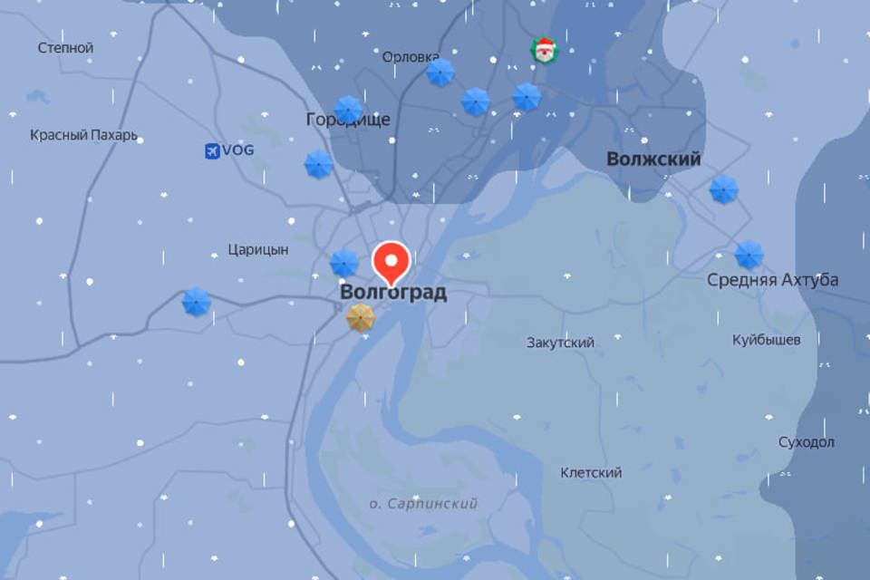 Огромная туча с дождем и снегом нависла над Волгоградом