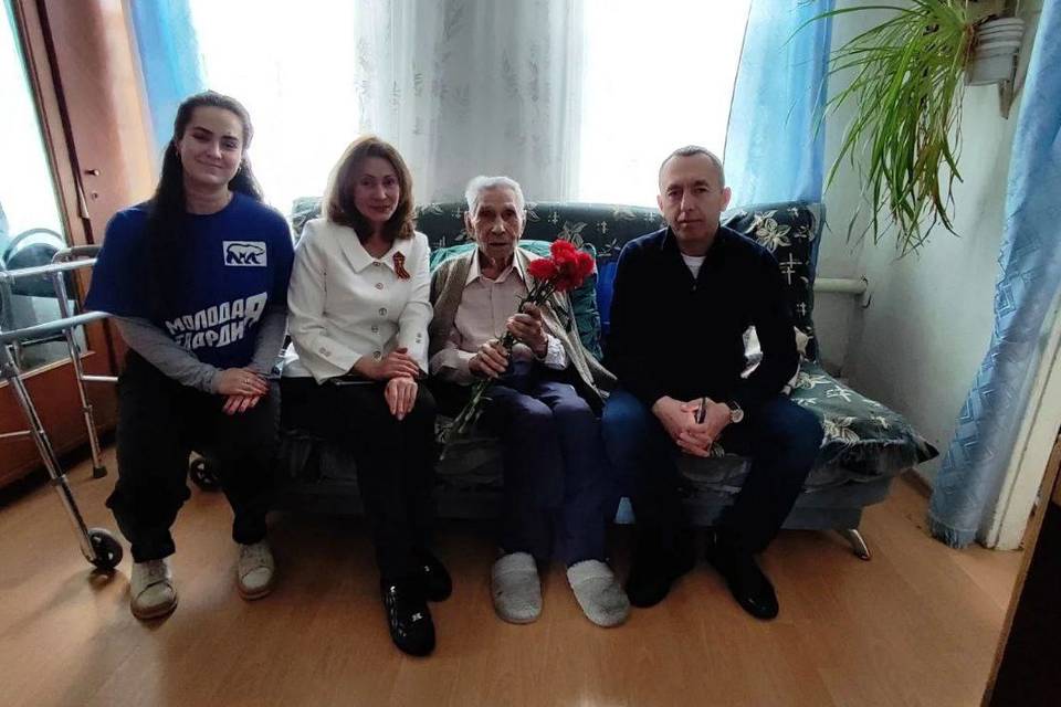 В Волгограде минометчик Валентин Тимофеев отметил 101-летие