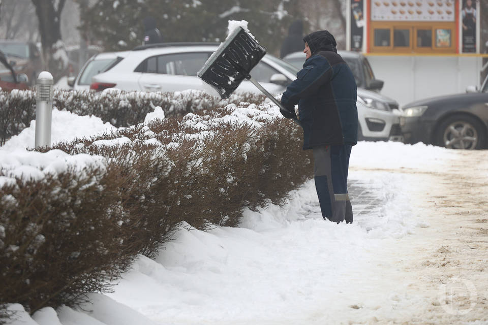 Мэрия Волгограда проверяет качество уборки снега во дворах