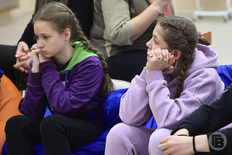 Более 14 тысяч раз позвонили юные волгоградцы на телефон доверия в 2025 году