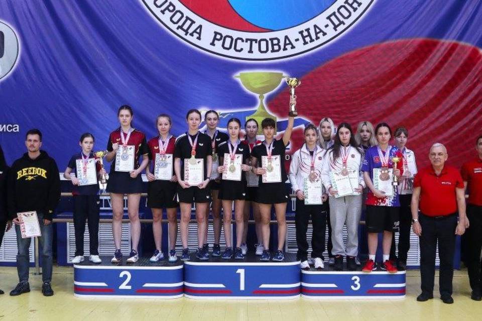 Две бронзы завоевали волгоградские теннисисты на первенстве ЮФО