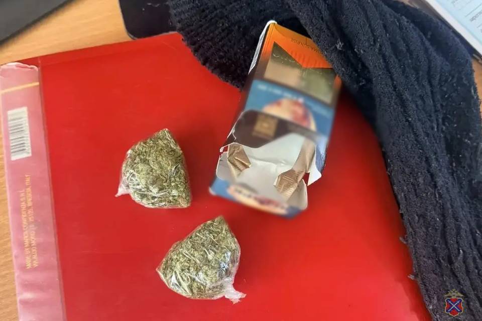 У пассажира автобуса под Волгоградом нашли наркотики в пачке сигарет