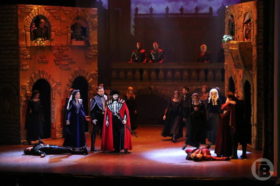 В Волгограде музтеатр спешно заменил два спектакля