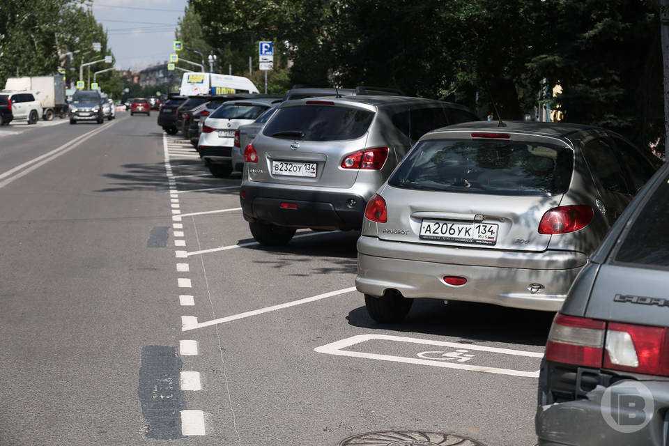 Волгоградцам назвали подешевевшие марки поддержанных авто