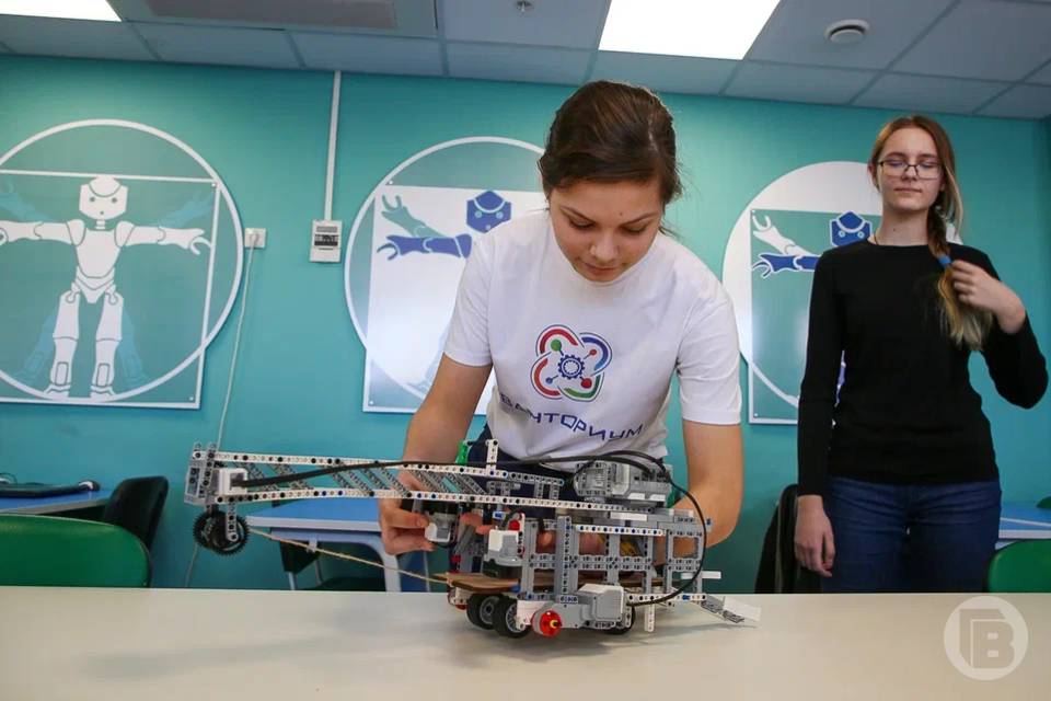 Юным волгоградцам устроили инженерные каникулы