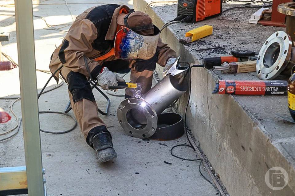 Продавцу придется вернуть волгоградцу двойную сумму за неисправный сварочный аппарат