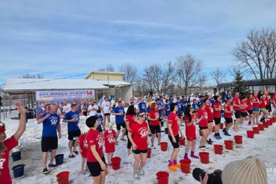 Под Волгоградом моржи массово облились холодной водой