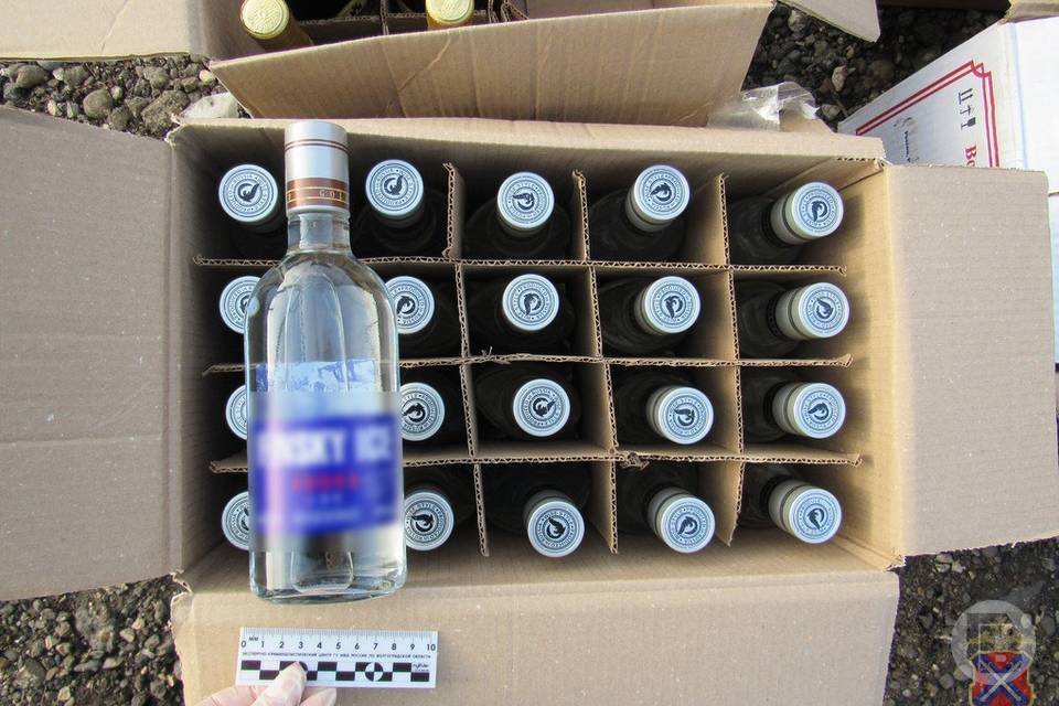 Пенсионерку из Волгоградской области задержали за незаконную торговлю спиртным и табаком