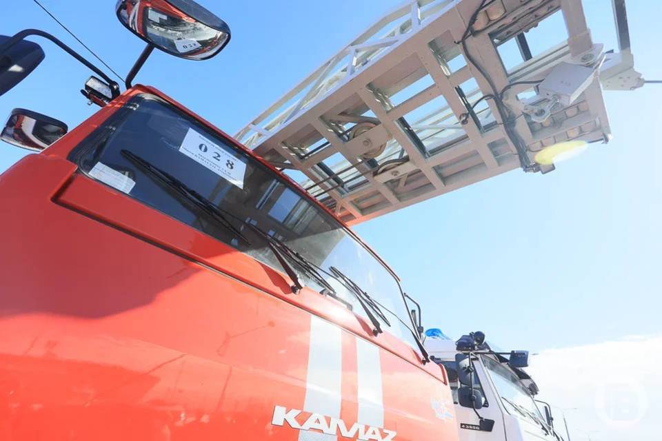 В Волгограде и области за 24 часа сгорели баня, павильон и ВАЗ-2115