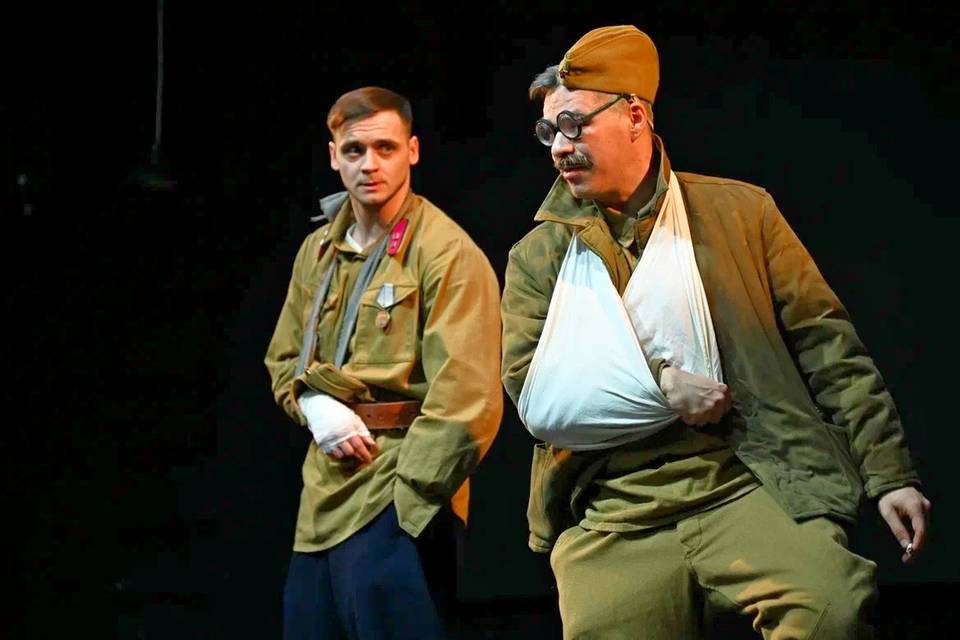 Спецпоказ для участников СВО и их семей прошел в Волгоградском ТЮЗе