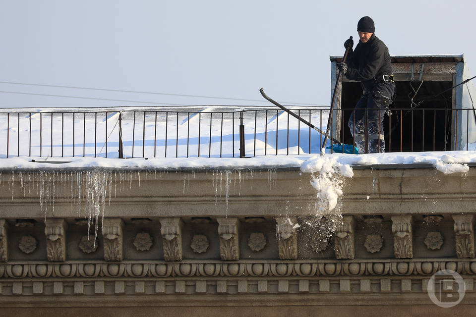 Внезапный сход снега угрожает волгоградцам