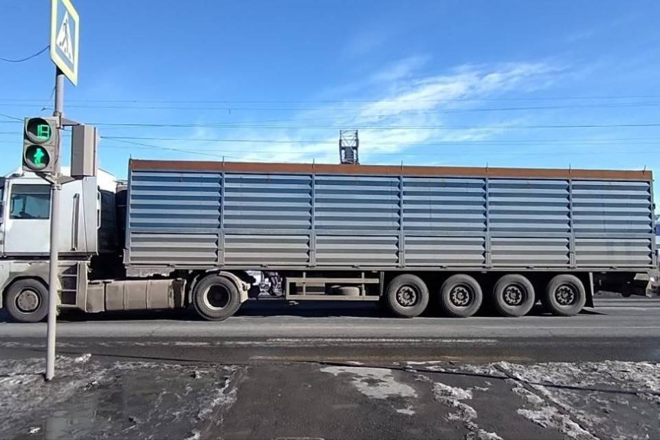 На Университетском проспекте в Волгограде фура сбила женщину на «зебре»