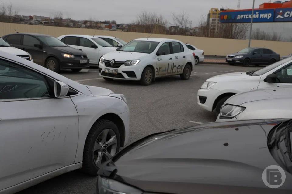 В Волжском Волгоградской области планируют создать платные парковки