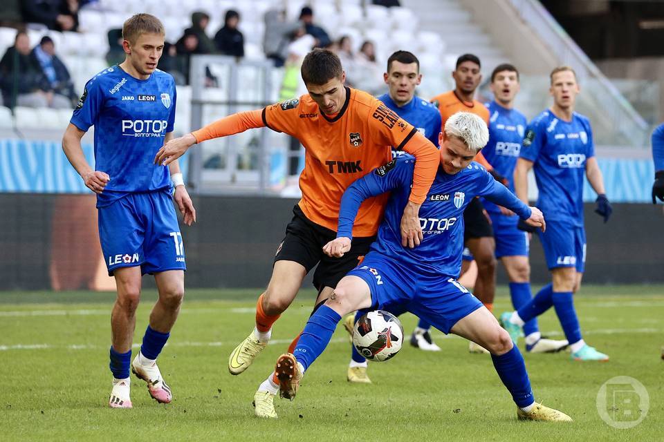 Матч «Ротора» и «Урала» собрал 9847 зрителей