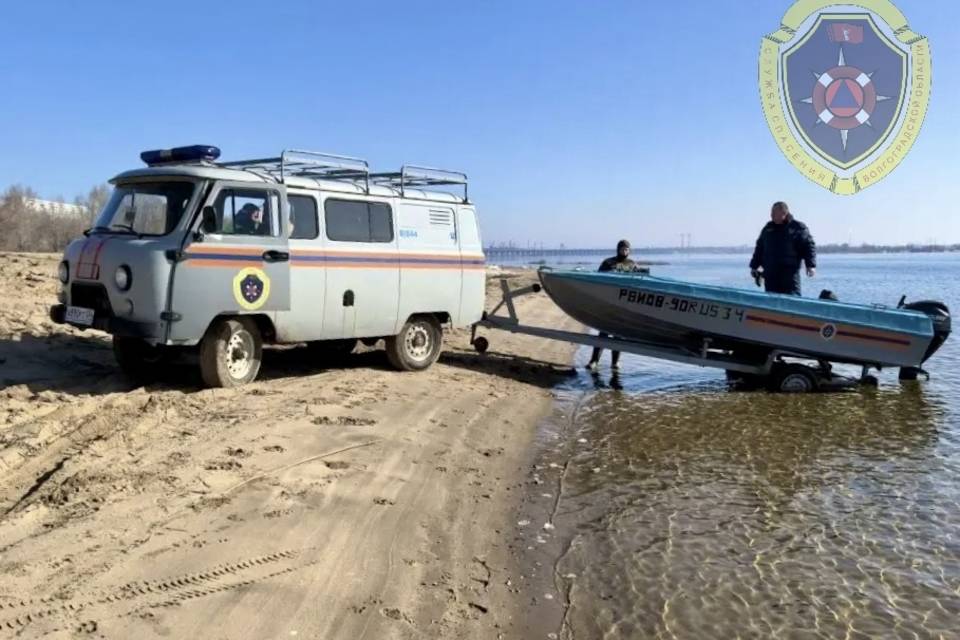 Тело пропавшего мужчины ищут в Волге