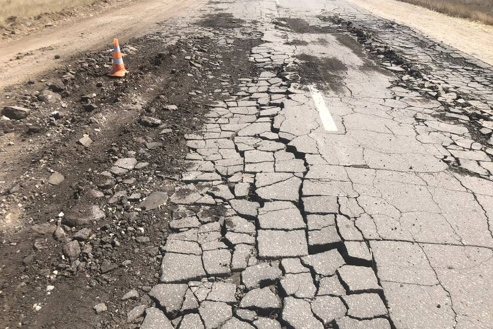 Прокуратура обязала облкомдортранс отремонтировать дорогу в Дубовском районе