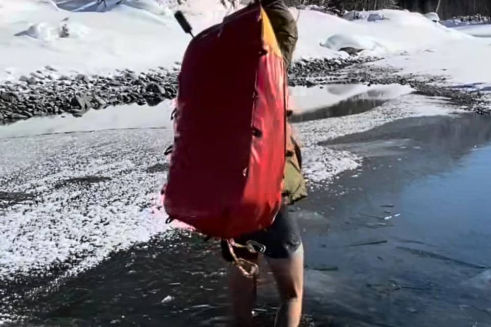 Блогер прошел 200 км тайги ради встречи с отшельницей Агафьей Лыковой