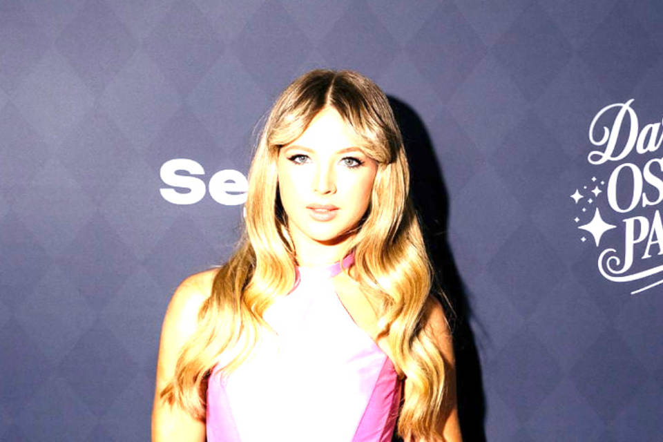 Блогер Аня Покров из Волгограда прошла по красной дорожке «Оскара»