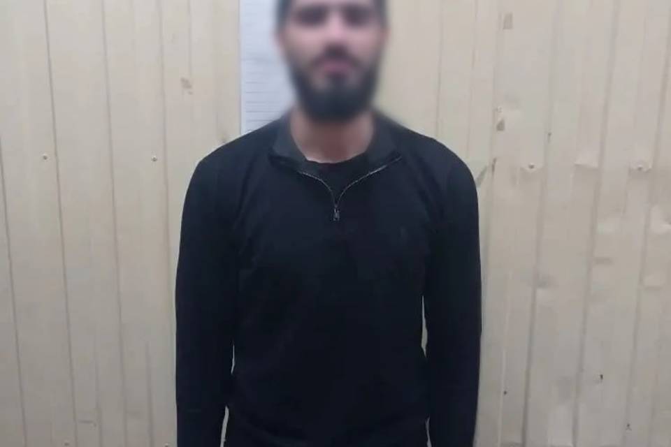 В Волгограде мужчина начал стрелять из автомата