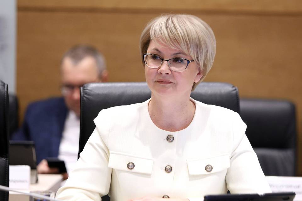 Лариса Гордиенко избрана председателем комитета Волгоградской облдумы