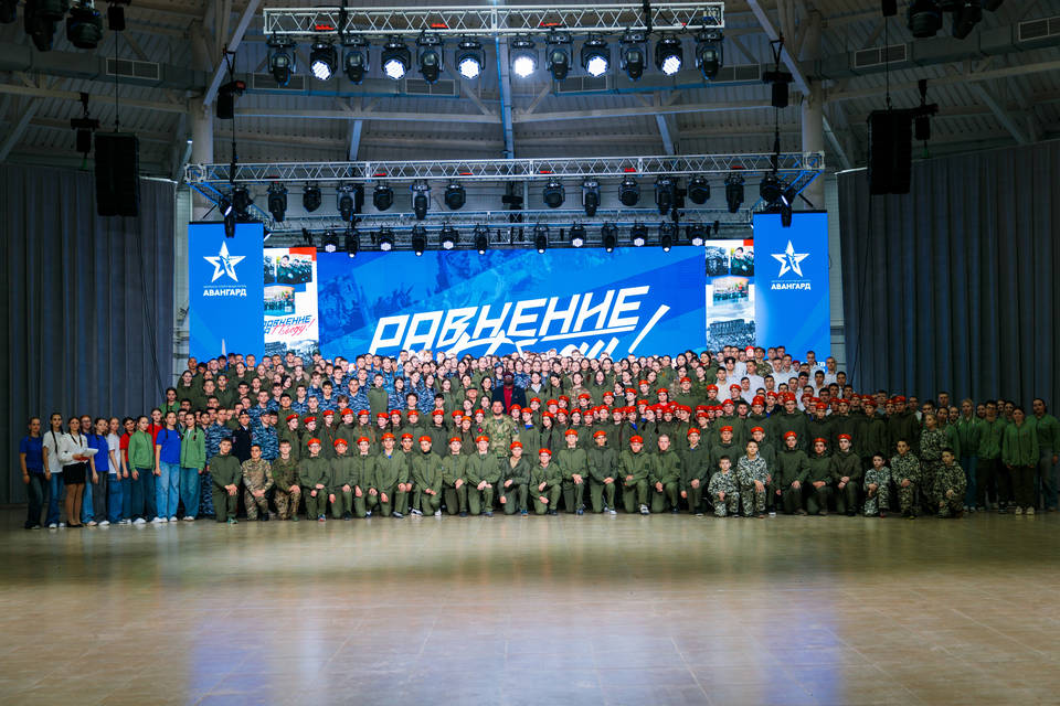 В Волгоградском лагере «Авангард» начнут подготовку школьников к участию в Параде Победы
