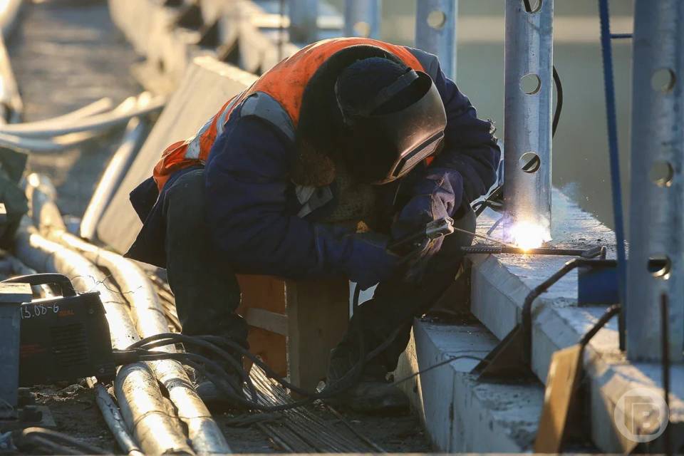 Сварщики в Волгограде зарабатывают до 267 900 рублей