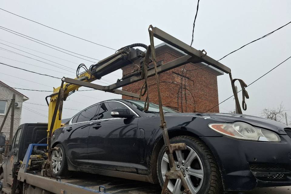 У волгоградки отобрали «Ягуар» за большие долги