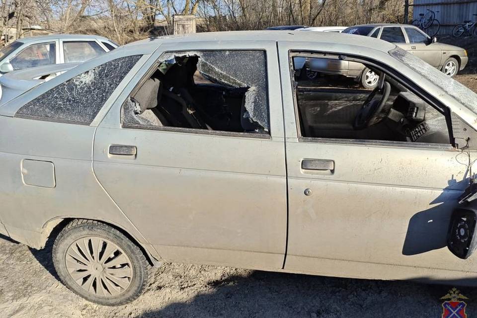 Обидчивый волгоградец перебил стекла в машине друга