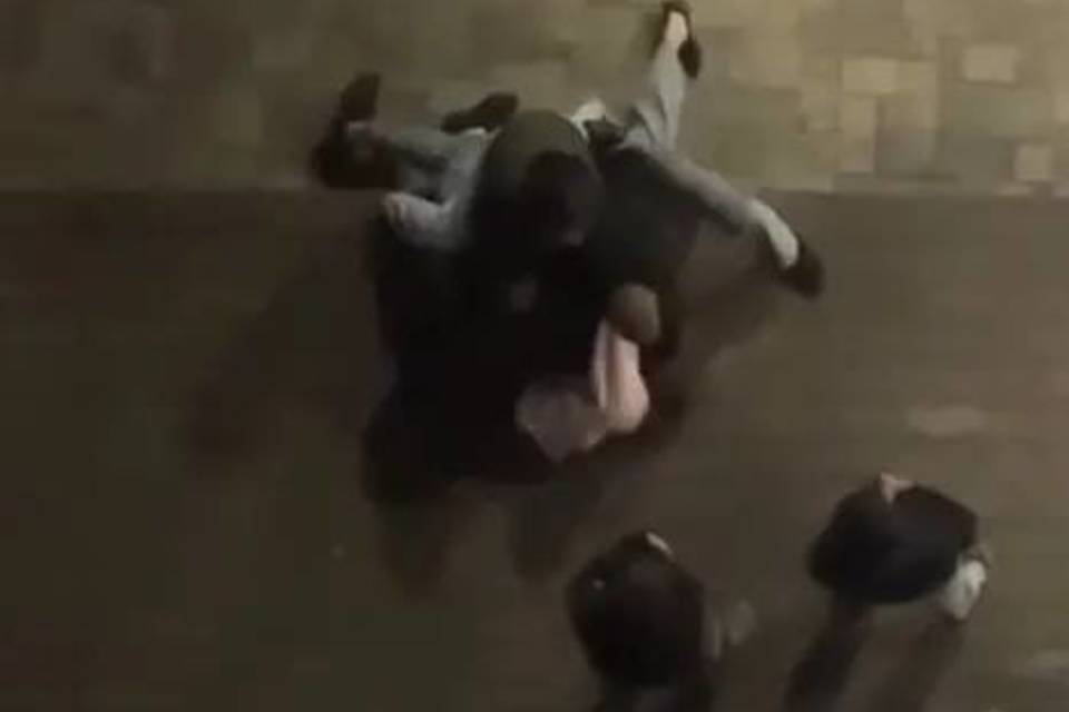 В Волгограде толпа избила юношу