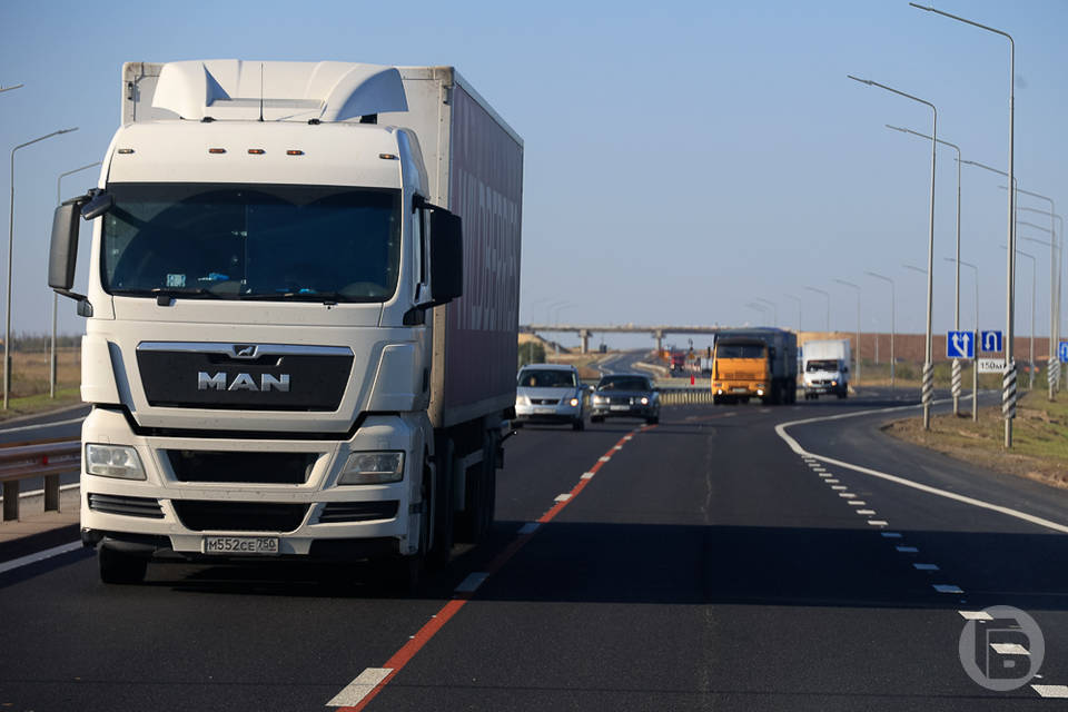 Суд оштрафовал волгоградца за выезд на встречку