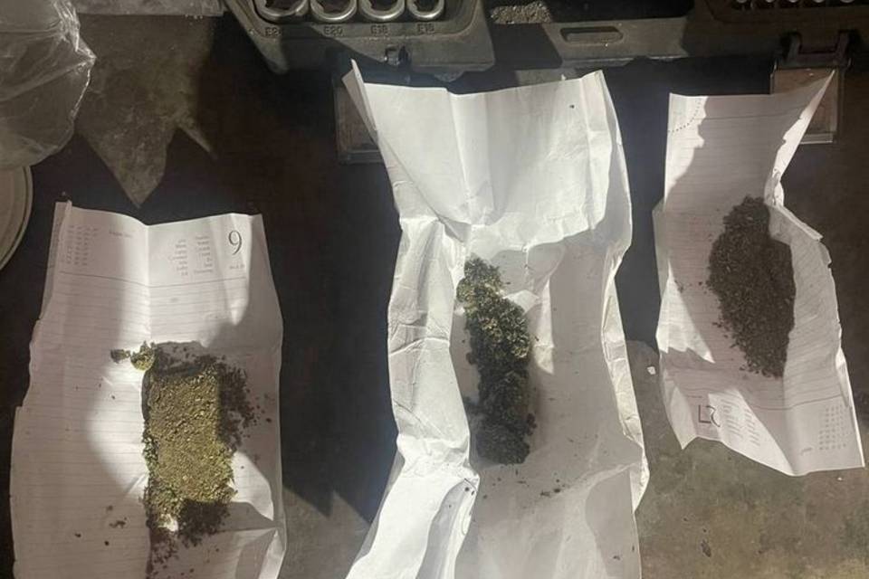 У волгоградца в гараже нашли наркотики