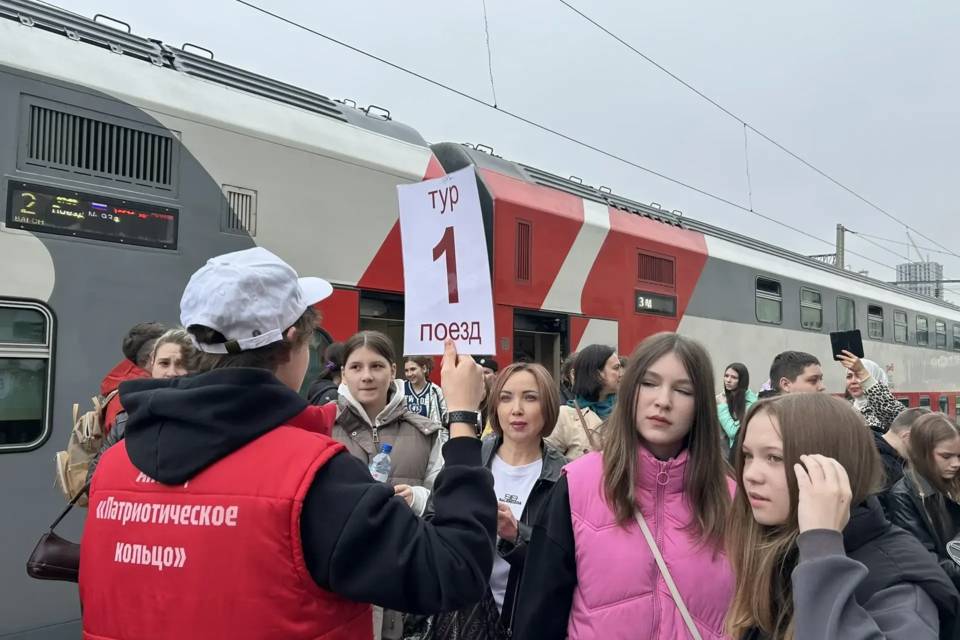 Первый в 2026 году туристический поезд прибыл в Волгоград