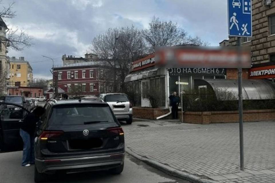 Волгоградка на элитной иномарке сбила подростка