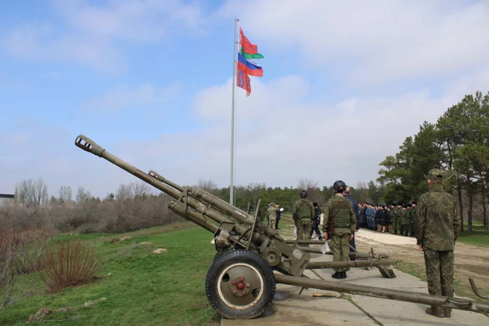 «Выстрел памяти» прогремел на Мамаевом кургане в Волгограде